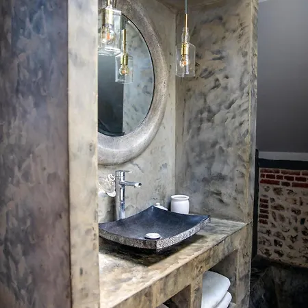 La Maison Du Parc לינה וארוחת בוקר הונפלר