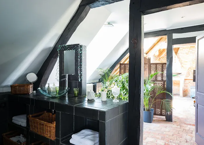 La Maison Du Parc Bed & Breakfast